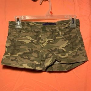 Miley camo shorts